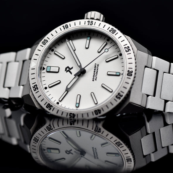 RZE Endeavour Polaris White Titanium LE Diver Watch